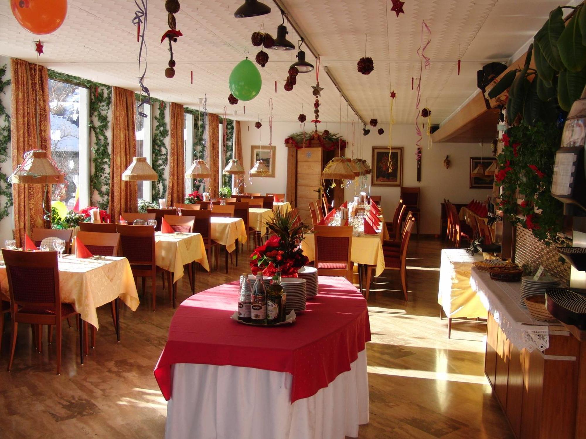 Hotel Villa Emilia Ortisei Exterior photo